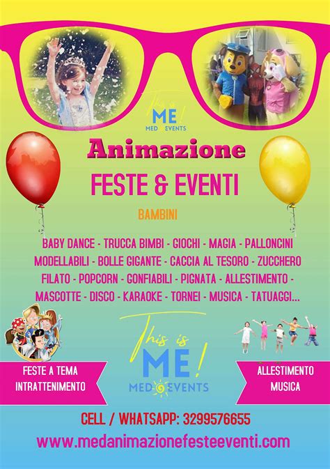 Gruppo di animatori che intrattengono i bambini a un matrimonio
