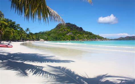 Panorama della spiaggia di Côte d'Or a Praslin, Seychelles