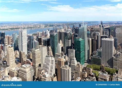 Vista panoramica di New York da un rooftop bar