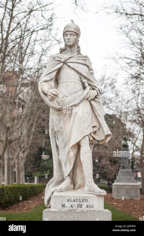 Statua moderna di Ataulfo