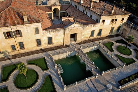 Interni eleganti di Villa Della Torre