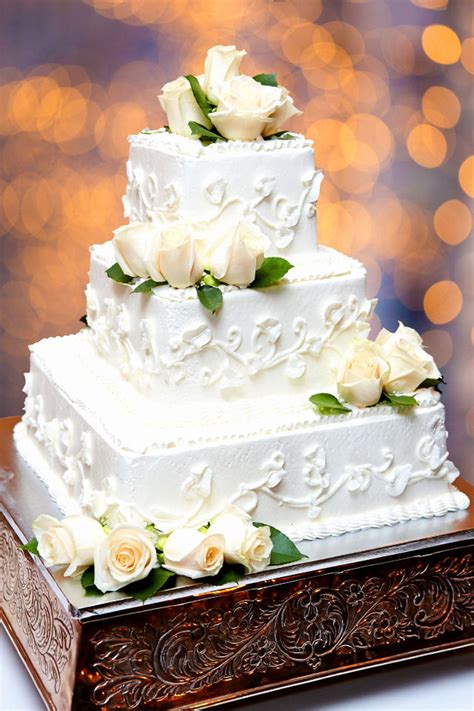 Esempi di decorazioni per torte nuziali verdi