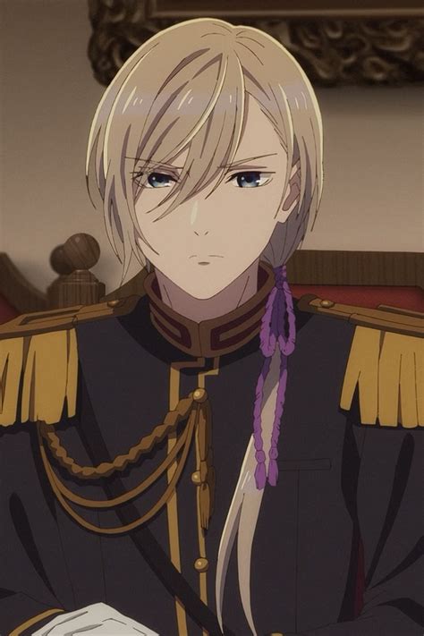 Kiyoka Kudou in uniforme militare