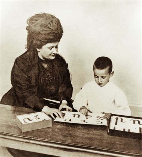 Ritratto di Maria Montessori.