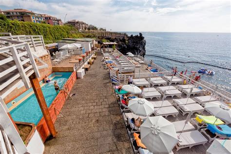 Lido con piscina a Catania