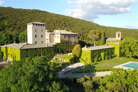 Vista panoramica della campagna umbra dalla Tenuta di Murlo