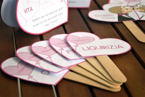 invito di matrimonio con design a tema amore a prima vista
