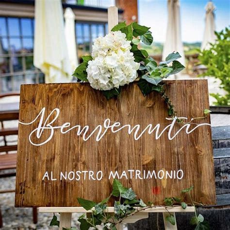 Segnaletica in legno per matrimonio