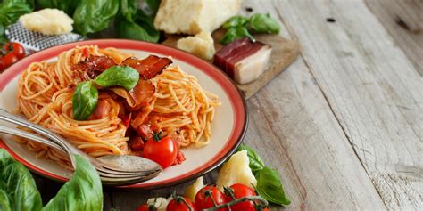 Impiattamento raffinato di un piatto tipico italiano