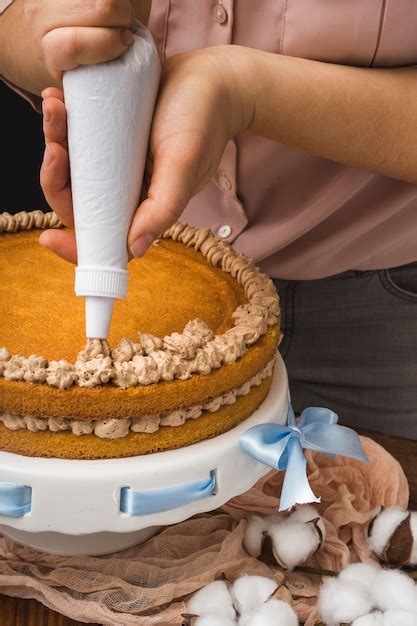 Schema di assemblaggio per decorazioni su torta