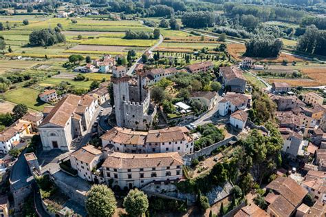 Ricostruzione grafica del Castello di Nozzano nel Medioevo