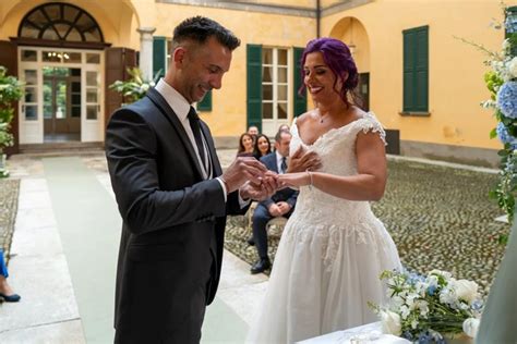 Scena di lite durante un matrimonio