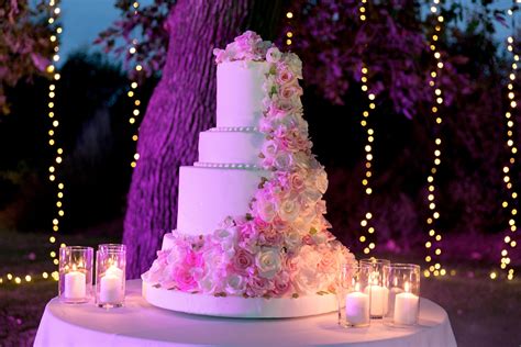 torta nuziale in stile elegante