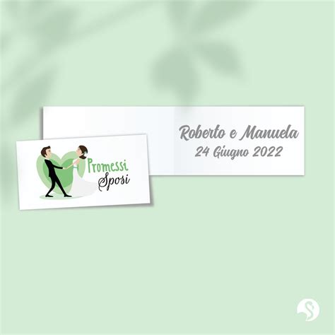 coppia che scrive bigliettini per promessa di matrimonio