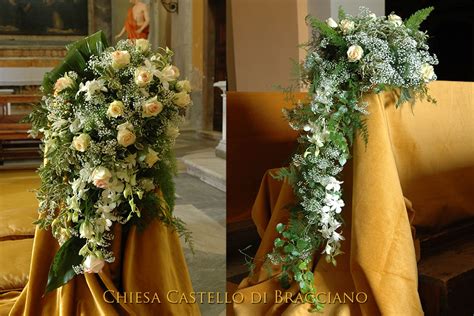 Esempi di allestimenti floreali per chiese