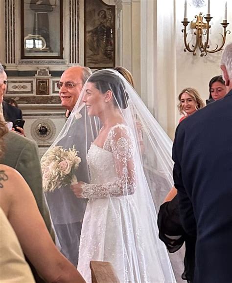 Alessandra Clemente in abito da sposa