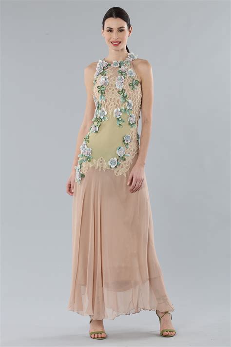 Dettaglio ricami su abito Alberta Ferretti