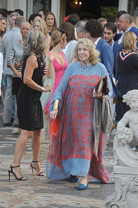 Marta Marzotto con i suoi kaftani eleganti