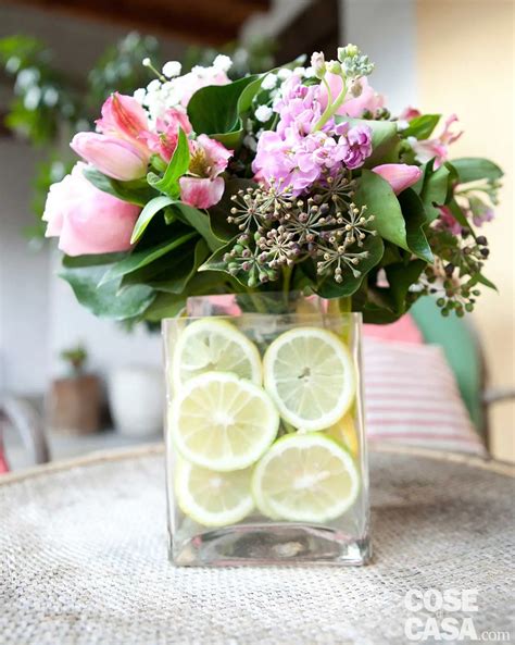 Centrotavola con limoni e fiori