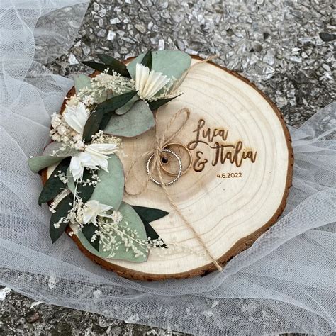Esempi di scatole porta fedi in stile shabby chic e country chic