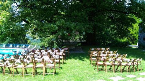 Matrimonio all'aperto nel parco di Castel Ivano