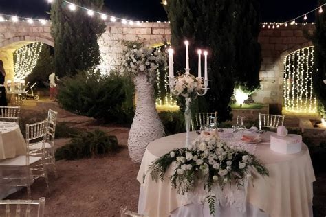 Dettagli di un allestimento nuziale elegante