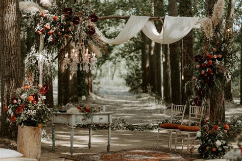Baule decorato in stile shabby chic per matrimonio