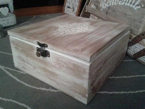 Scatola in legno vintage decorata per matrimonio