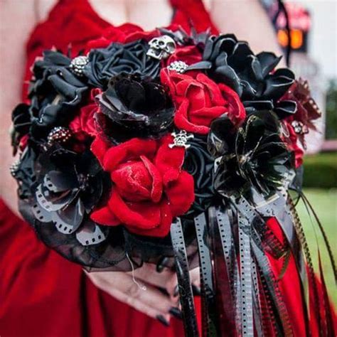 Bouquet da sposa con elementi a tema cinema
