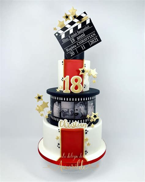 Torta nuziale a tema cinema con personaggi iconici