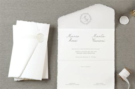 Catalogo di carte speciali per partecipazioni nuziali