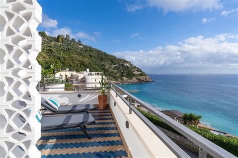 Panorama di Villa Antiche Mura con vista sul mare