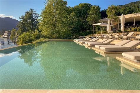 Laqua by the Lake con piscina a sfioro