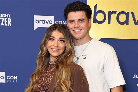 Gia Giudice e Christian Carmichael che danzano