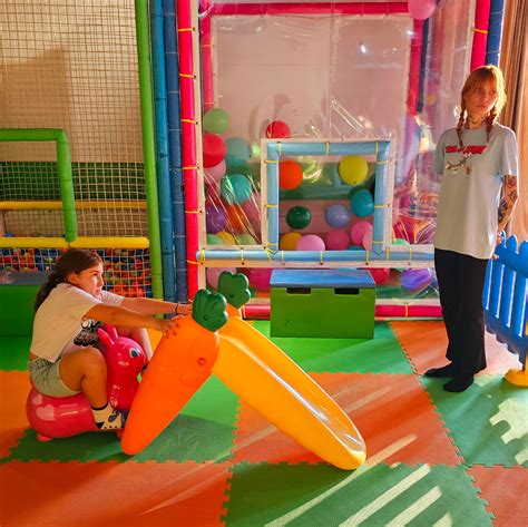 Area giochi per bambini in un ristorante