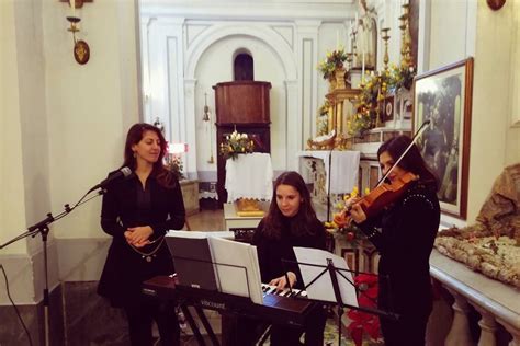 Violino e organo durante un matrimonio
