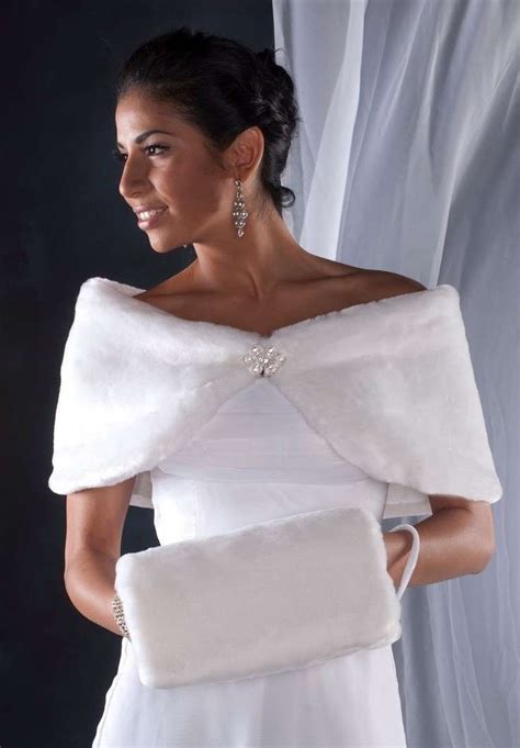 Stola in pelliccia da sposa