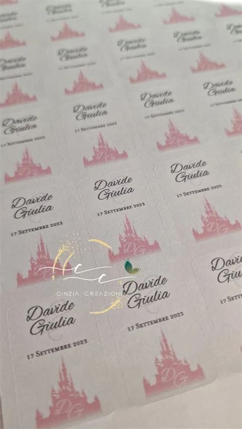 Design di etichette adesive personalizzate per matrimonio