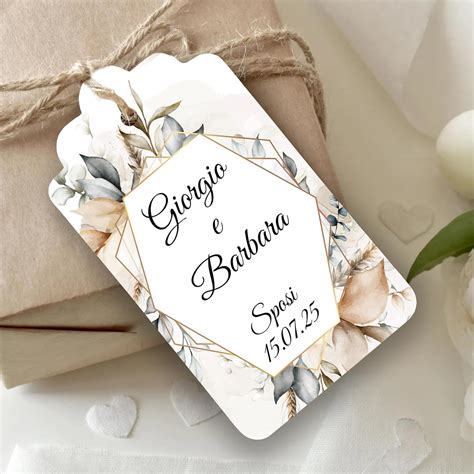 Grafica di etichette personalizzate per bomboniere
