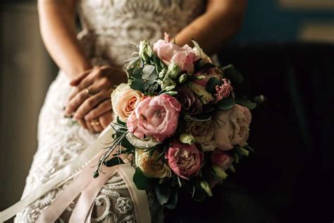 Esempio di abbinamento tra tight e bouquet della sposa