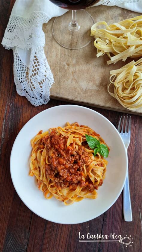 Un piatto di cucina italiana ben presentato