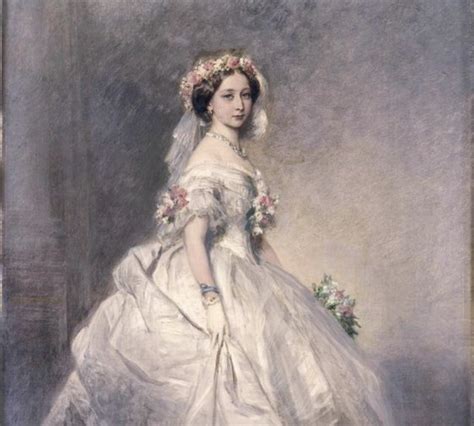 Regina Vittoria in abito da sposa bianco