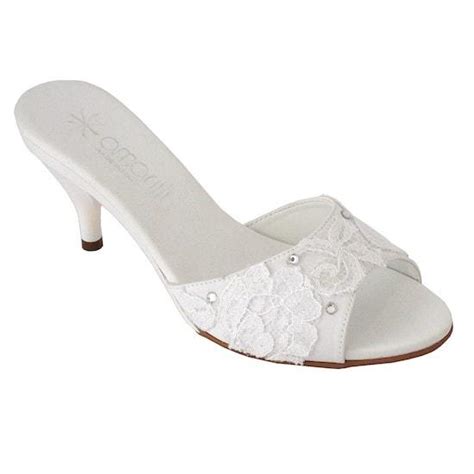 Ciabatte eleganti da sposa con fiocchi