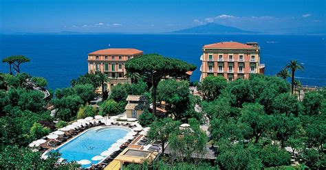 Panorama del Golfo di Napoli dal Grand Hotel Excelsior Vittoria