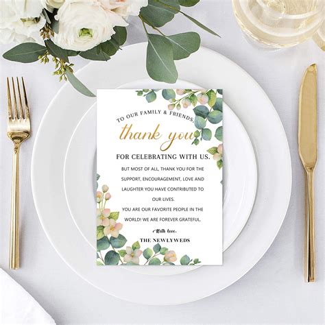 Design di biglietti di ringraziamento personalizzati per matrimonio
