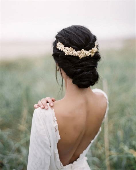 Chignon basso sposa con diadema