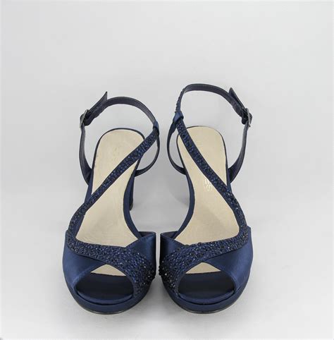 Scarpe da sposa blu eleganti