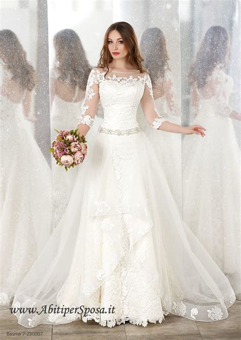 Sposa con abito trasformabile