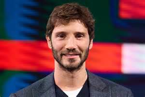 Stefano De Martino con anello