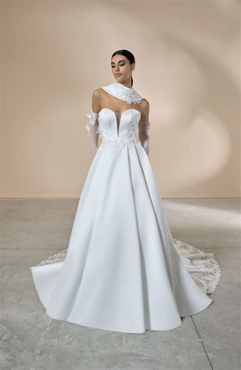 Collezione di abiti da sposa